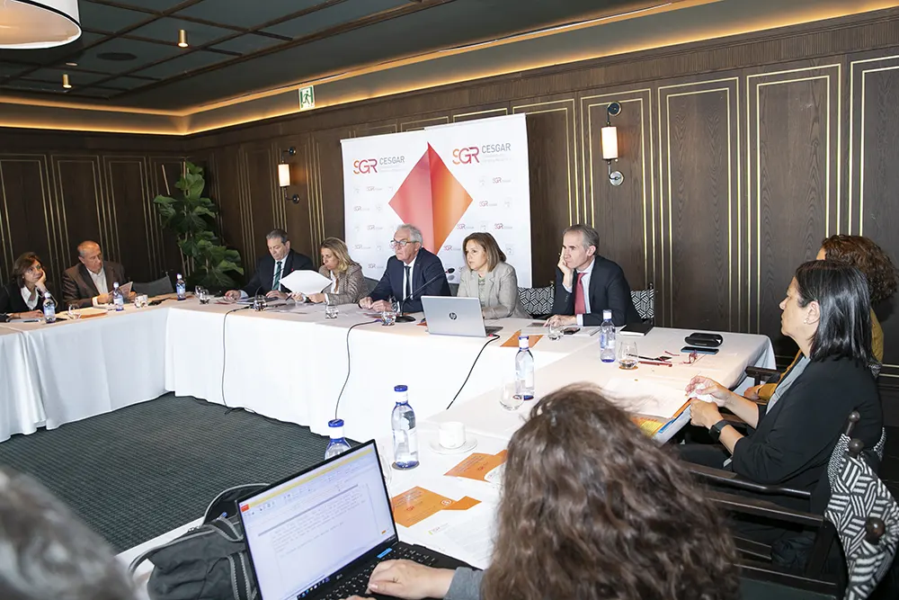 XIV Informe de financiación de la Pyme en España Cesgar SGR mesa