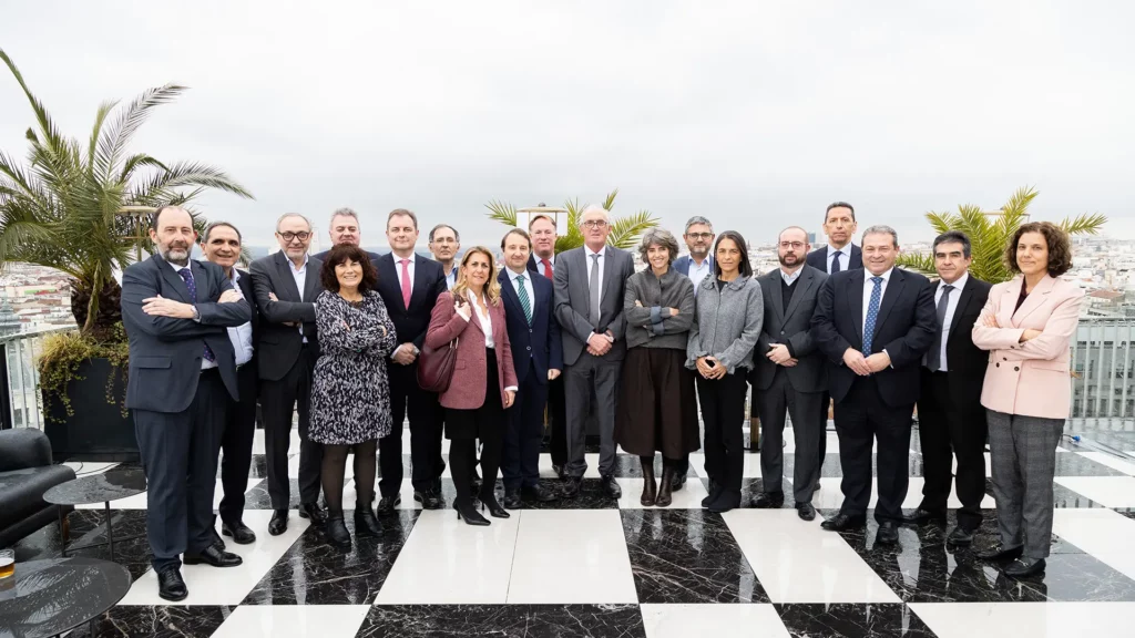 Cesgar celebra su Junta Directiva con la asistencia de Teresa Parejo, Directora General de Estrategia Industrial y de la Pyme y presidenta de Cersa