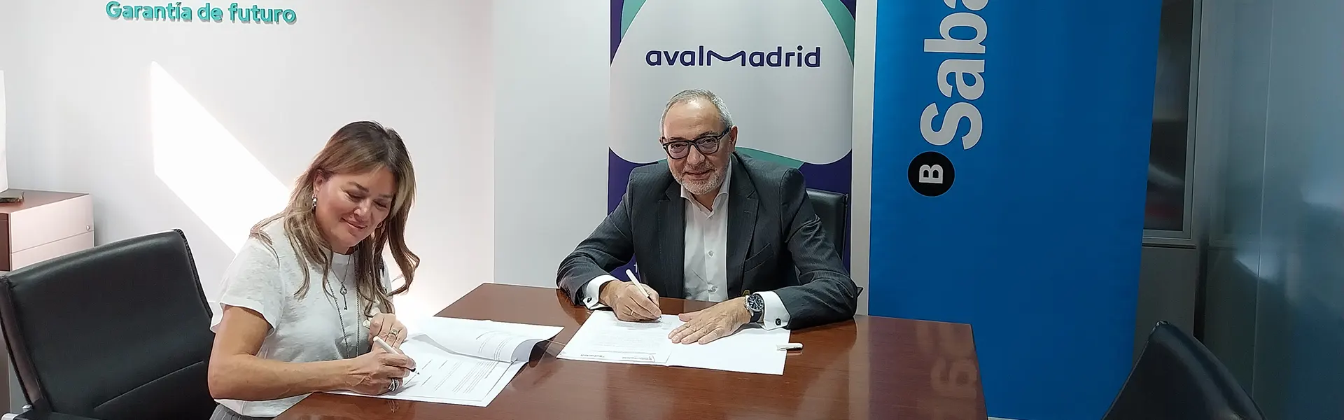 Avalmadrid y Banco Sabadell refuerzan su colaboración con una nueva línea de financiación para farmacias ultimas noticias cesgar